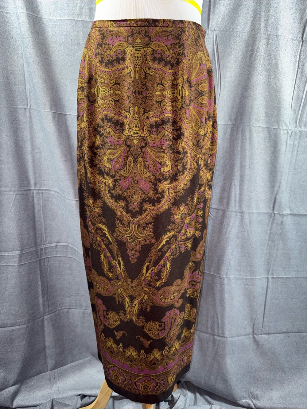 2447-Vintage Austin Reed Brown Pencil Skirt with Gold & Pink Paisley